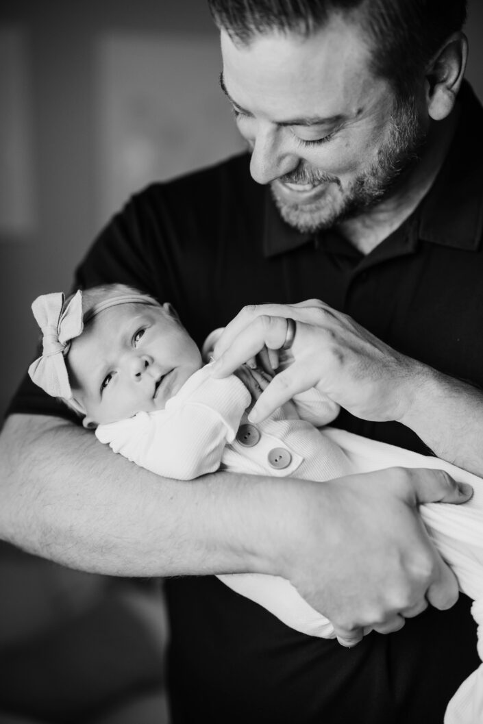 seattle newborn photographer, candid lifestyle baby photography, best, top, in home, studio natural light