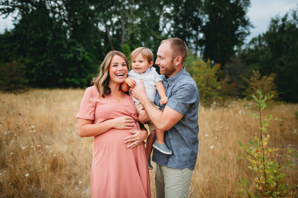 seattle maternity and newborn photographer, seattle family photography, east montlake park