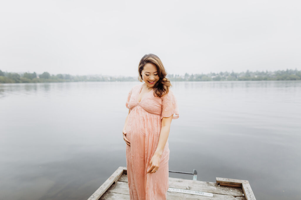 seattle maternity and newborn photographer, seattle family photography, greenlake park