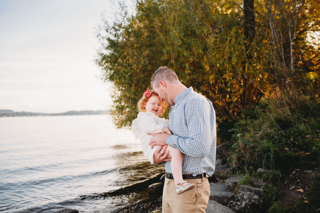 seattle maternity and newborn photographer, seattle family photography, magnuson park