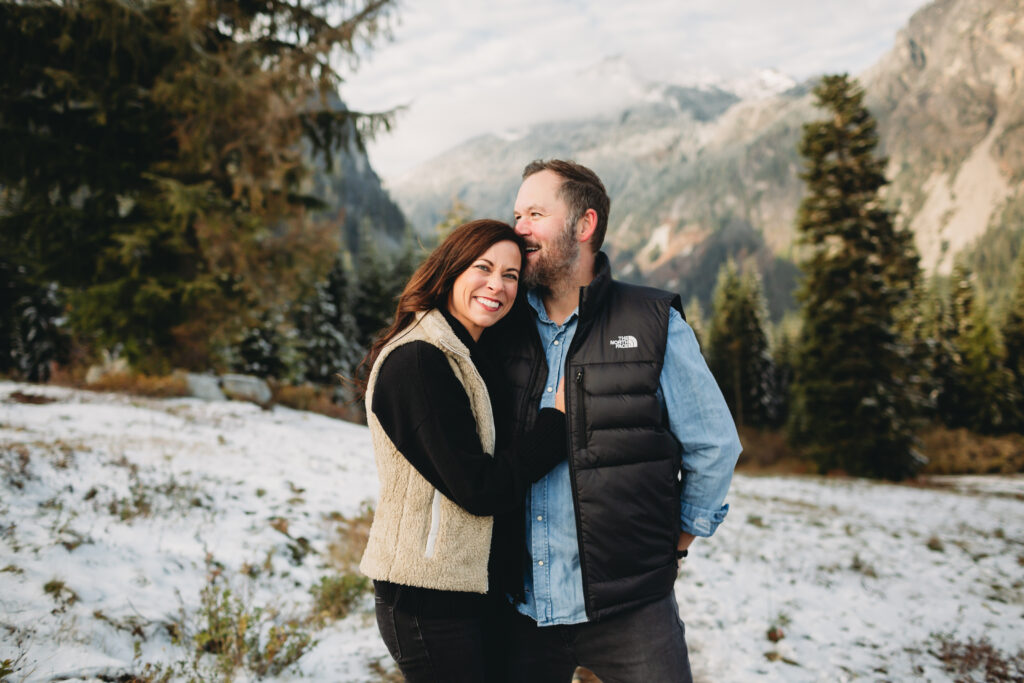 snow couple photo mountain 