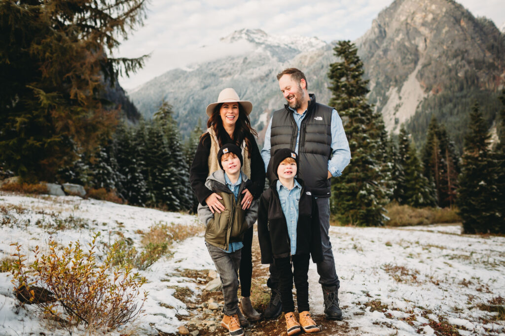 mountain pnw snoqualmie cascades sunset photos seattle family photography, best photographer