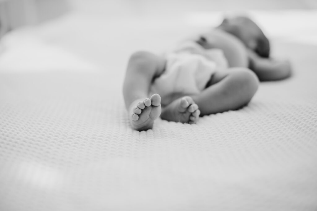 baby toes newborn seattle studio