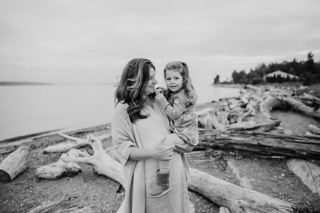 Bainbridge sunset maternity session, Seattle family photographer Erin Schedler 