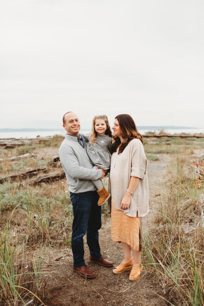 Seattle family photographer, Seattle maternity photographer, Bainbridge beach photography, Bainbridge beach photographer, Seattle family photography