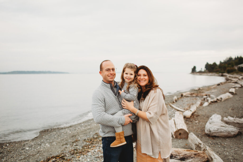 Bainbridge sunset maternity session, Seattle family photographer Erin Schedler