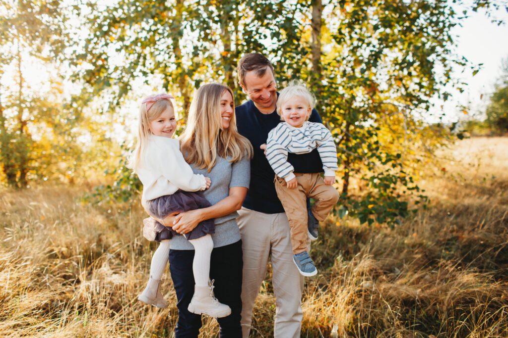 seattle maternity and newborn photographer, seattle family photography, magnuson park