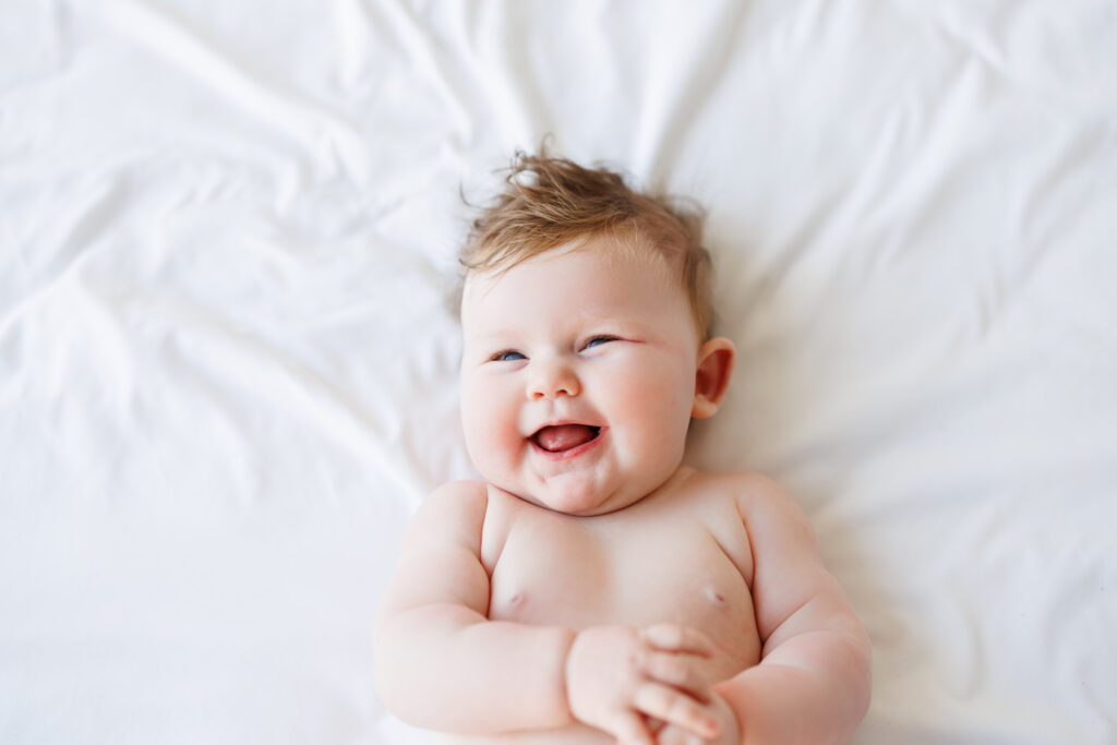 6 month baby milestone photos in studio, seattle maternity photographer, lifestyle newborn photography