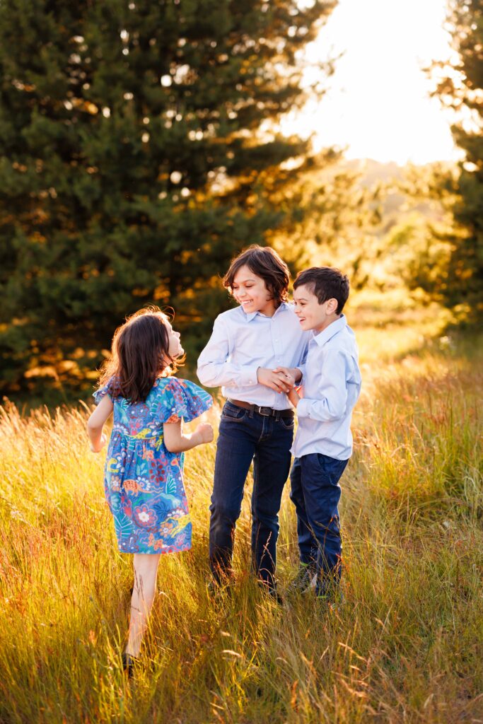 seattle family photographer, lifestyle candid photography, discovery park sunset family photos