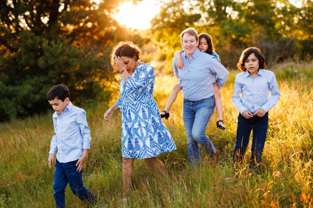 seattle family photographer, lifestyle candid photography, discovery park sunset family photos