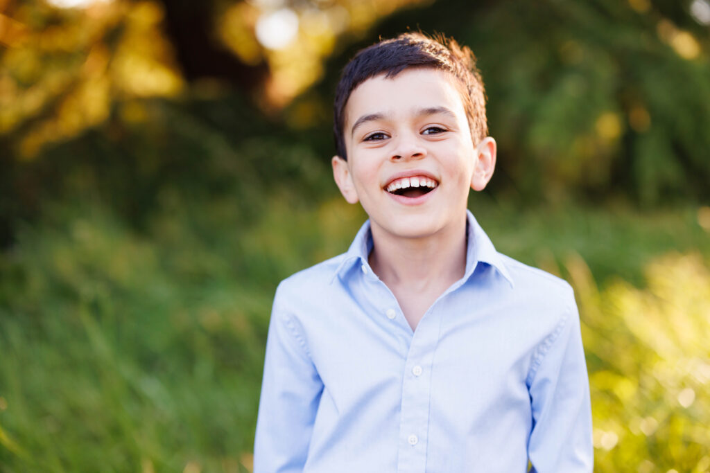 seattle family photographer, lifestyle candid photography, discovery park sunset family photos