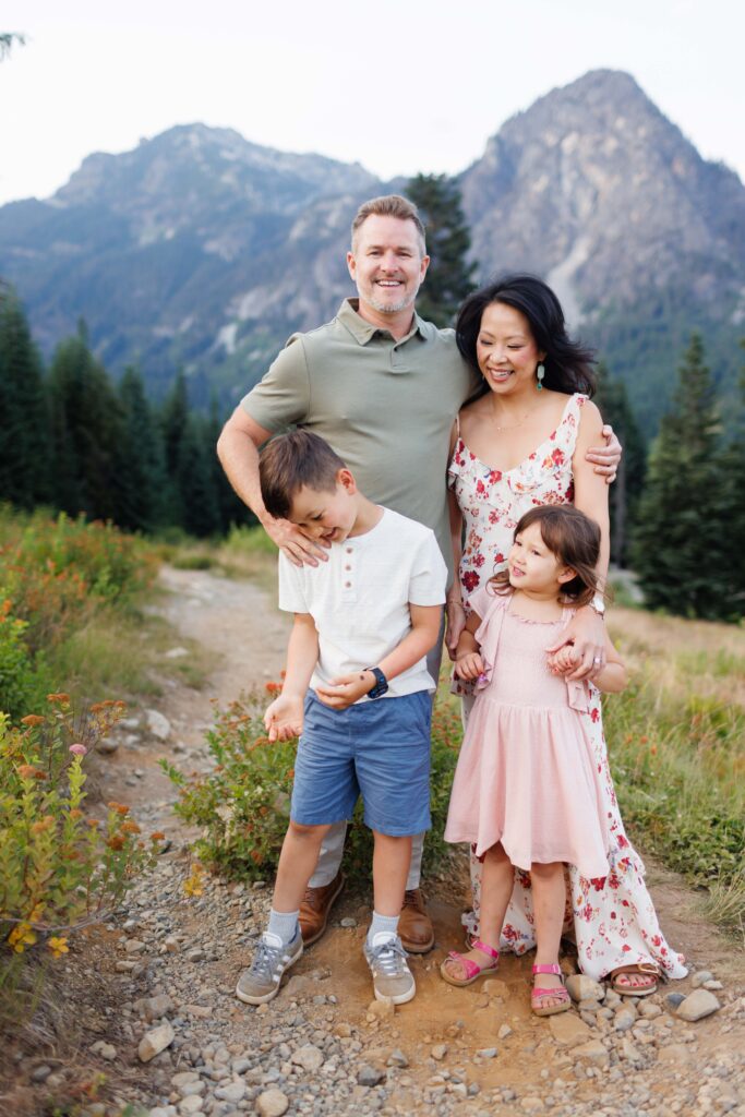 mountain family photos, pnw adventure photographer, seattle engagement photography, cascades sunset