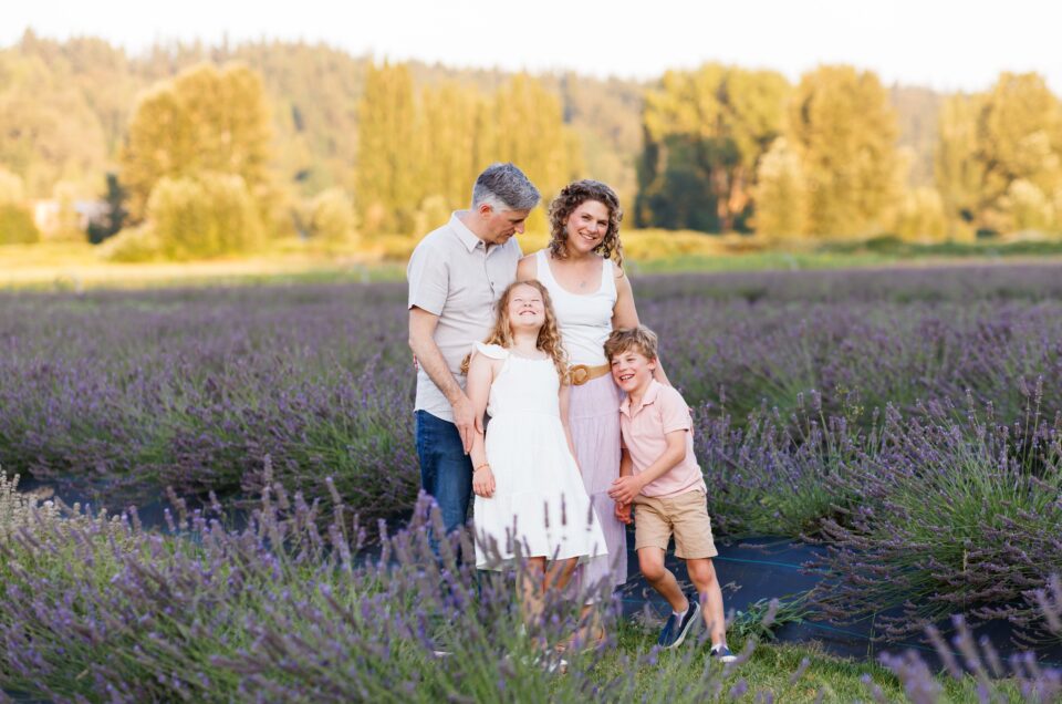 Wildflower Summer Family Photography / Woodinville